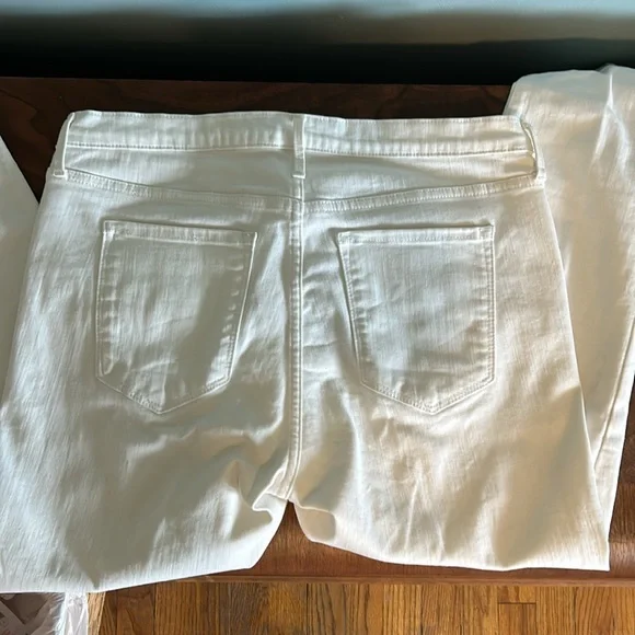 Banana Republic White Jeans - Picture 2 of 6